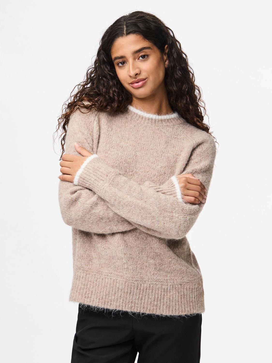 model_shot-front